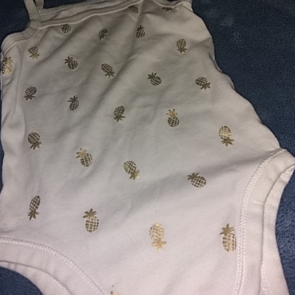 Pineapple old navy top.